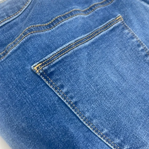 Universal Thread High Rise Medium Wash Blue Denim Skinny Jeans - Picture 8 of 9